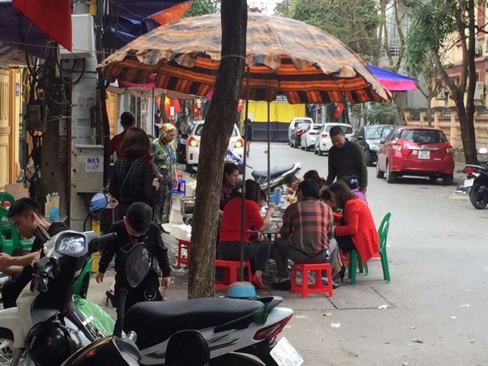 Hàng quán ngày Tết: 70.000 đồng bát bún bò "dai như đỉa" - 4 Hàng quán ngày Tết: 70.000 đồng bát bún bò "dai như đỉa" - 4