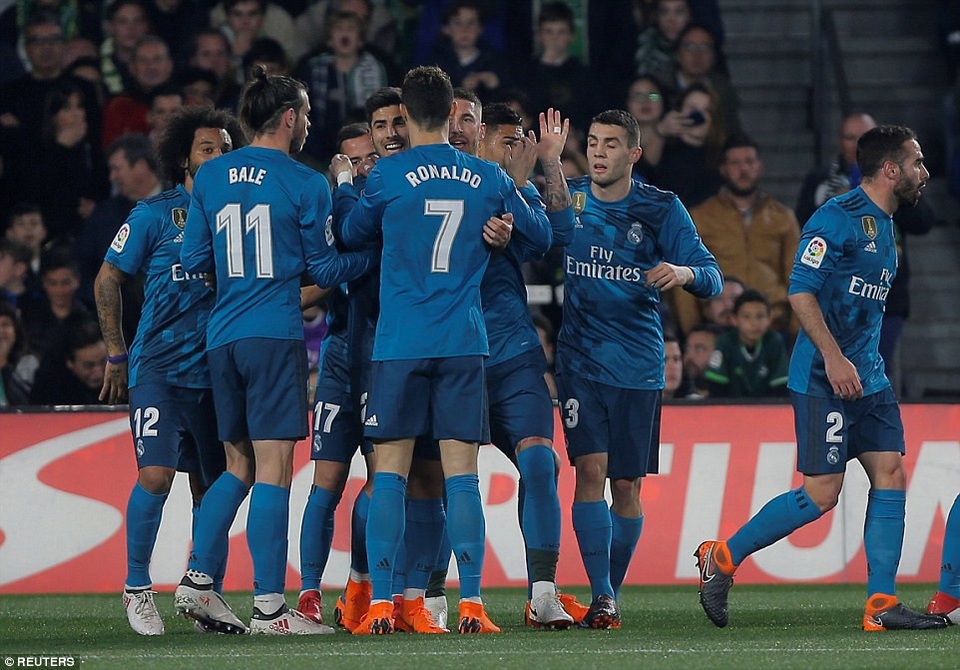 Thủng lưới 3 bàn, Real Madrid vẫn giành chiến thắng trước Betis - 4
Real Madrid thắng chung cuộc 5-3 và trụ vững ở top 4 La Liga