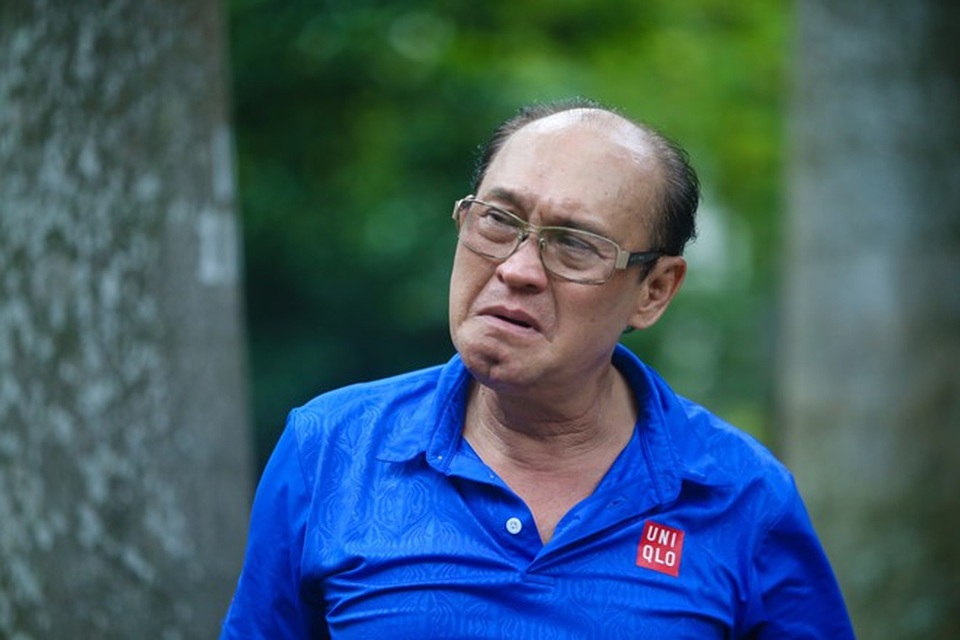 Tòa án đưa ra hòa giải vụ Duy Phương kiện HTV và Đông Tây Promotion - 1 Nghệ sĩ Duy Phương đòi bồi thường thiệt hại về vật chất lẫn tinh thần sau khi chương trình Sau ánh hào quang phát sóng ảnh hưởng đế công việc kinh doanh của ông và gia đình.