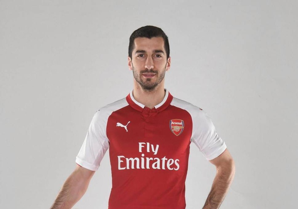 Thương vụ Mkhitaryan sang Arsenal cũng được ước tính 35 triệu bảng do đổi ngang với Alexis Sanchez. Nếu tiền vệ người Armenia thi đấu ấn tượng ở Emirates, coi như “Pháo thủ” cũng chẳng thiệt ở vụ này.