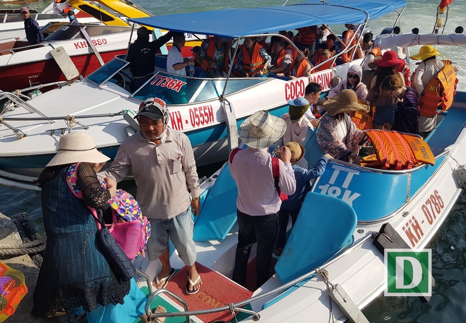 Du lịch biển đảo tăng đột biến trong dịp Tết Mậu Tuất - 3