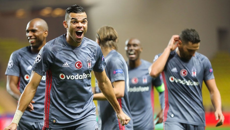 Bayern Munich sẽ “nuốt chửng” Besiktas ở Champions League? - 2 Besiktas sở hữu nhiều cầu thủ từng chinh chiến nhiều năm ở châu Âu như Pepe