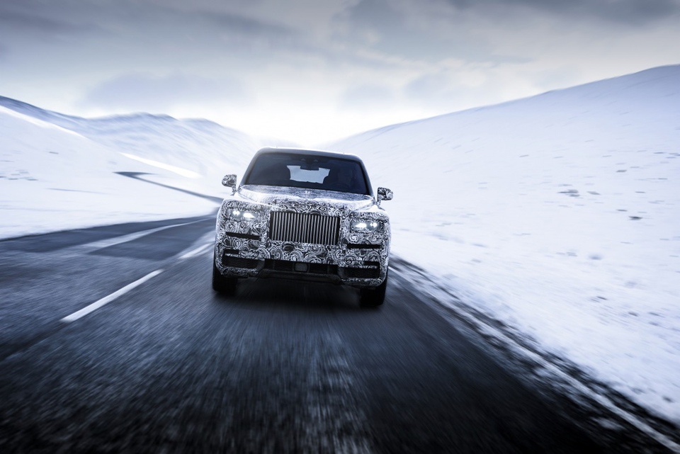 Rolls-Royce chính thức công bố tên gọi của mẫu SUV sắp ra mắt - 3 Rolls-Royce chính thức công bố tên gọi của mẫu SUV sắp ra mắt - 3