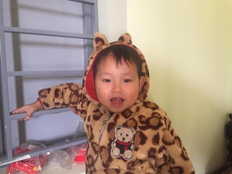 Bé Trọng mồ côi bố mẹ được đón Tết trong ngôi nhà mới - 5 Cậu bé vui lắm vì giờ có nhà mới khang trang, sạch sẽ.