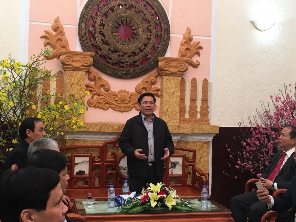 Bộ trưởng Giao thông: “Đường sắt không thể cứ cọc cạch mãi!” - 1 Bộ trưởng GTVT Nguyễn Văn Thể làm việc với ngành đường sắt đầu năm mới