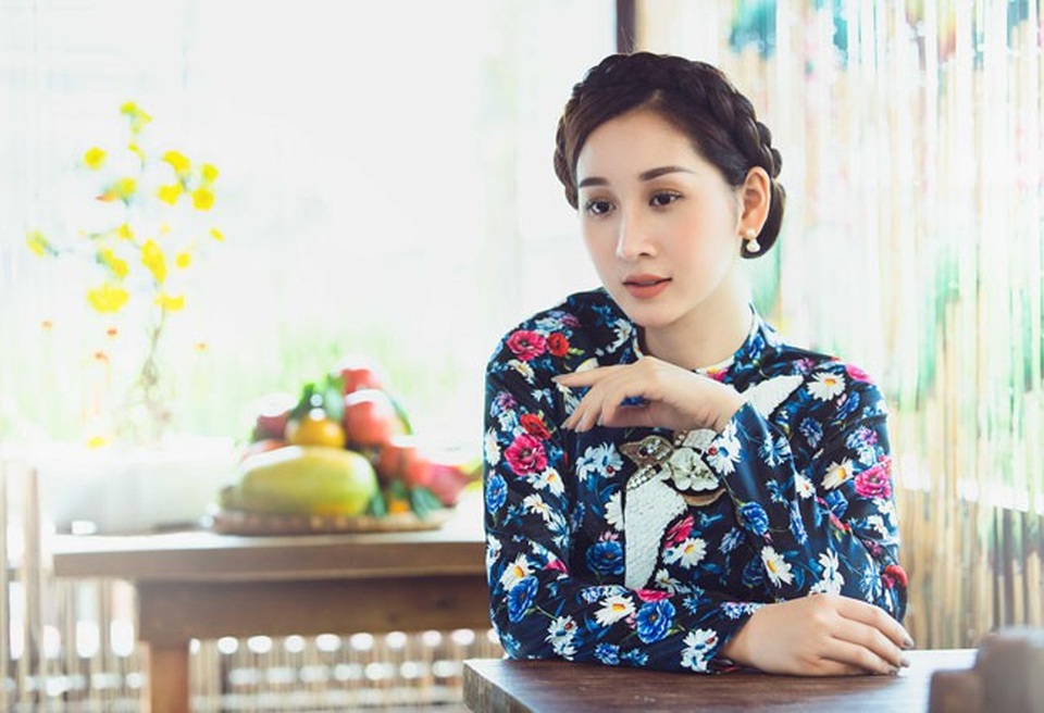 Với quan niệm, ngày Tết là phải sum vầy nên cô luôn trân trọng thới khắc quý báu này để cùng với những người thân yêu của mình có 1 cái Tết trọn vẹn.