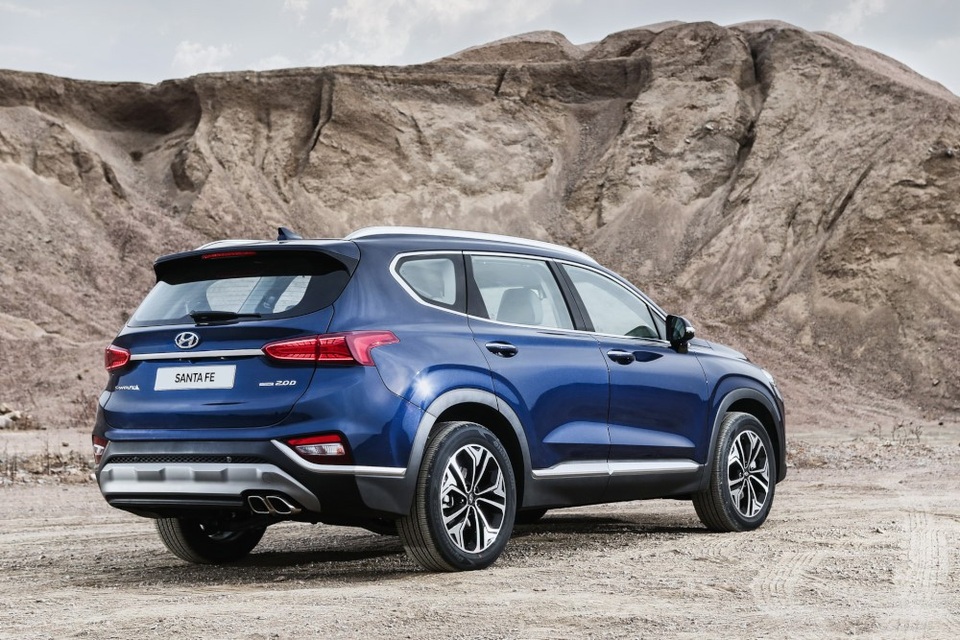 Hyundai Santa Fe thế hệ mới chính thức trình làng, giá chưa đến 600 triệu đồng - 7 Hyundai Santa Fe thế hệ mới chính thức trình làng, giá chưa đến 600 triệu đồng - 7