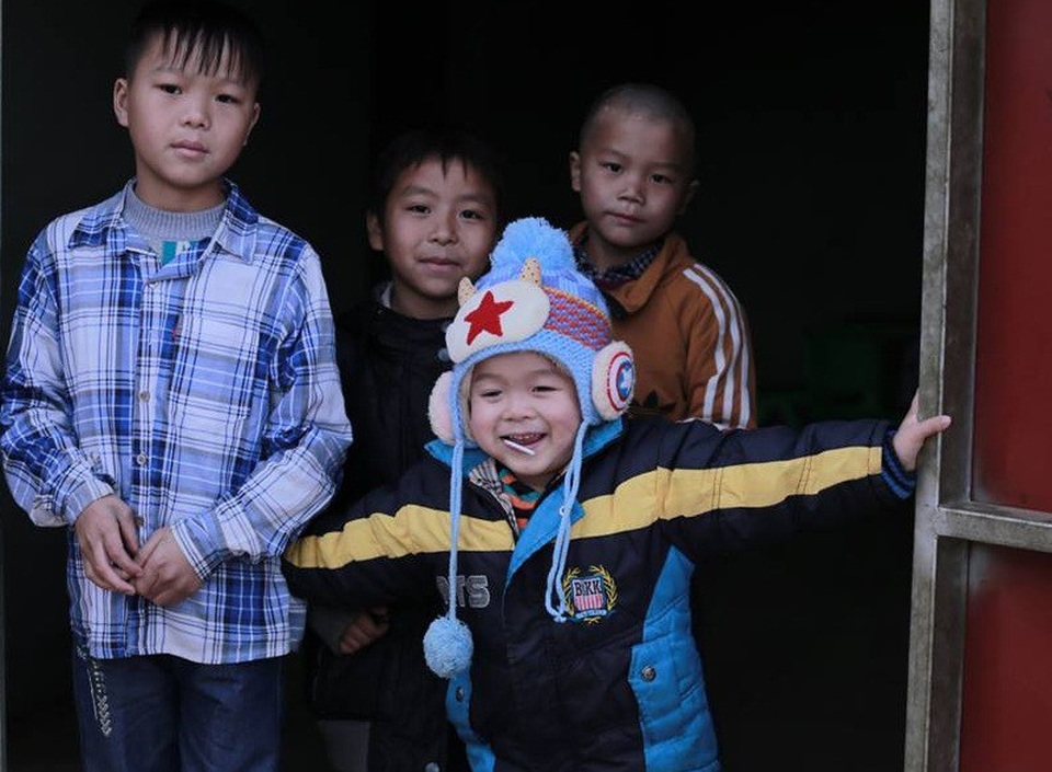 Kỳ diệu câu chuyện cậu bé dân tộc Mông chiến thắng căn bệnh ung thư - 2 Lanh của hiện tại, khỏe mạnh, hồn nhiên...