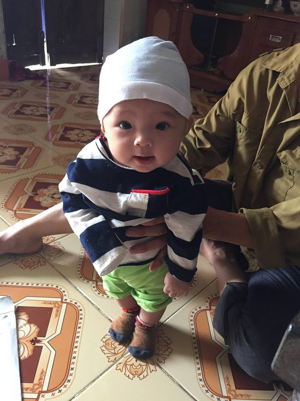 Bố của bé Quỳnh Anh đã mãi mãi ra đi - 2 Mẹ bé Quỳnh Anh bỏ em ra đi không 1 tin tức.