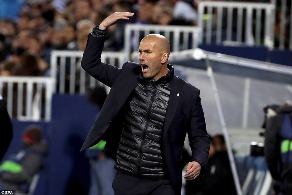 Phục hận Leganes, Real Madrid vươn lên thứ ba tại La Liga - 5
HLV ZIdane giải tỏa áp lực, sau khi Real Madrid giành chiến thắng liên tiếp
