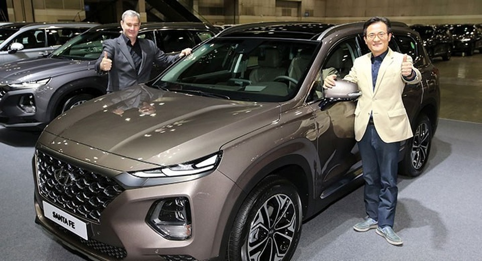 Hyundai Santa Fe thế hệ mới chính thức trình làng, giá chưa đến 600 triệu đồng - 1 Hyundai Santa Fe thế hệ mới chính thức trình làng, giá chưa đến 600 triệu đồng - 1