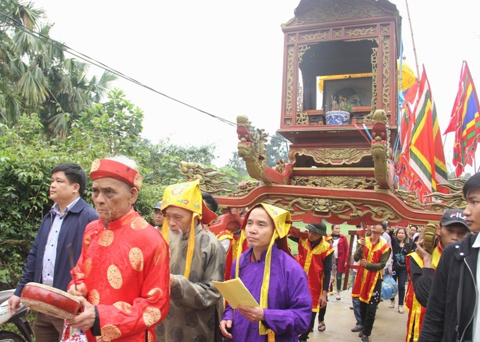 Độc đáo Lễ hội rước Sắc phong vua Hàm Nghi - 1 Lễ hội rước Sắc phong vua Hàm Nghi được tổ chức 1 năm một lần