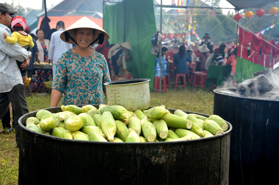 Lễ hội bắp Hội An: Du khách sẽ tự tay chế biến món ăn từ bắp - 1 Ngày hội bắp nếp Cẩm Nam dự kiến sẽ thu hút rất đông du khách trong và ngoài nước đến vui chơi, giải trí và thưởng thức đặc sản bắp nếp địa phương