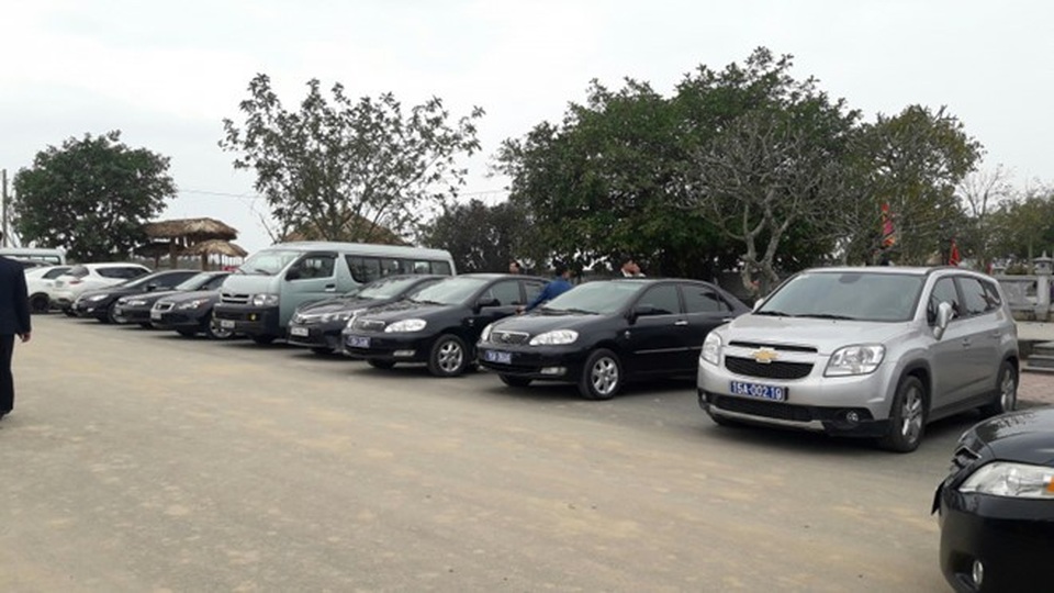 Hải Phòng: Xử nghiêm đơn vị nào sử dụng xe công đi lễ hội - 1 Sẽ xử lý nghiêm nếu phát hiện đơn vị nào sử dụng xe biển công, sử dụng giờ làm việc đi lễ hội hay du xuân (ảnh minh họa)