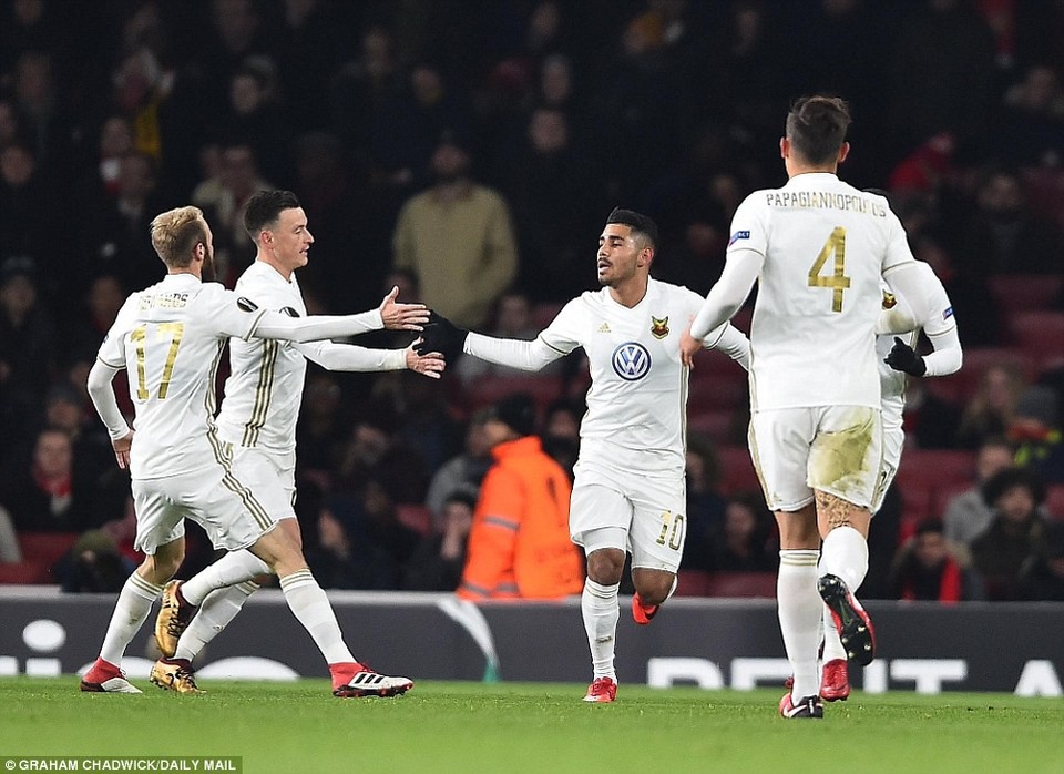 Thua ngay trên sân nhà, Arsenal vẫn giành vé đi tiếp ở Europa League - 2 Sự ngoan cường của Ostersunds khiến Arsenal khốn đốn