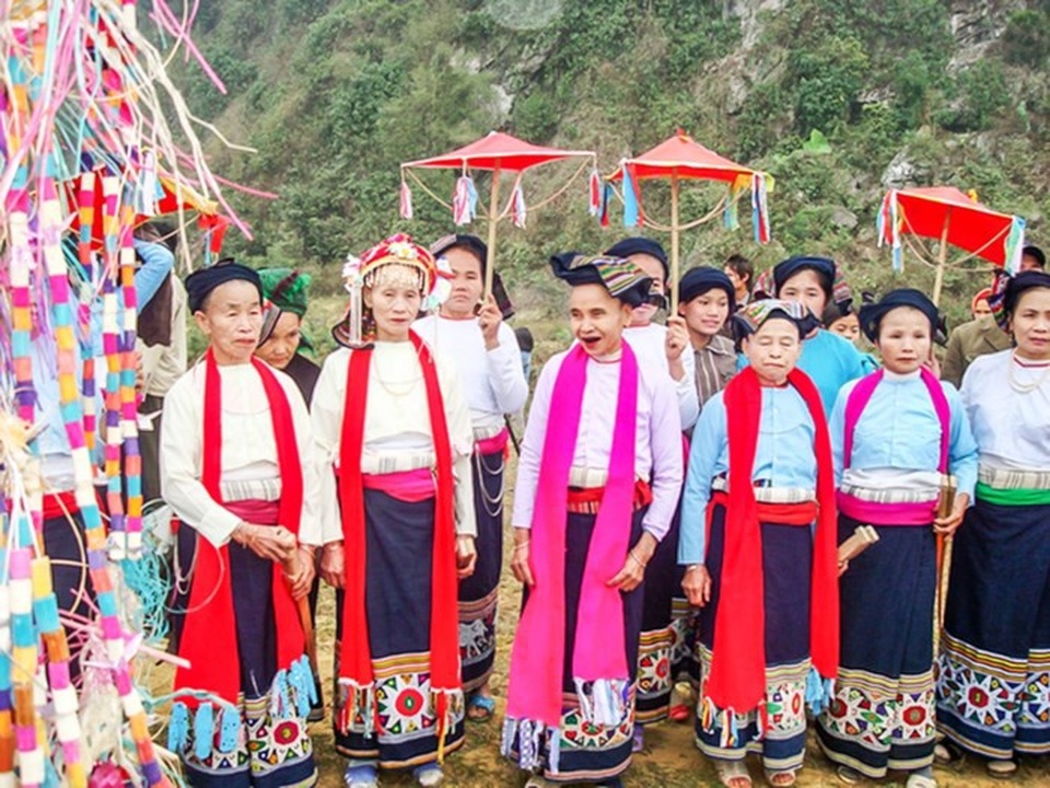 Ly kỳ câu chuyện xung quanh lễ hội Nàng Han ở xứ Mường - 1 Mỗi khi xuân về, cây trái đâm chồi nẩy lộc, cũng là lúc lễ hội Nàng Han được thắp lửa ở đại ngàn miền Tây xứ Thanh