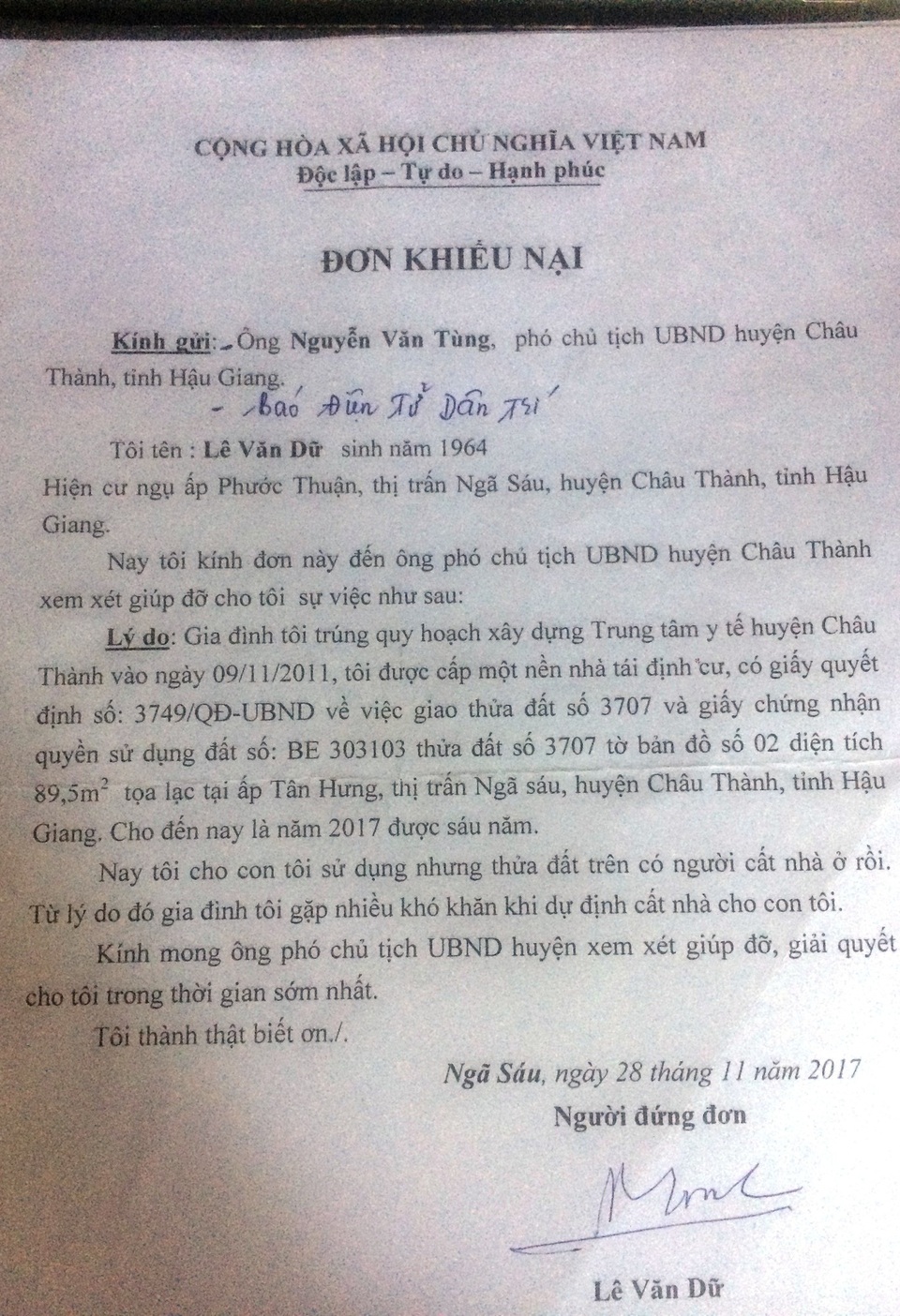 Đến thăm đất tá hỏa phát hiện người khác xây nhà đến ở từ bao giờ! - 1 Đơn khiếu nại ông Lê Văn Dữ gửi đến báo Dân trí trước sự thờ ơ của chính quyền địa phương