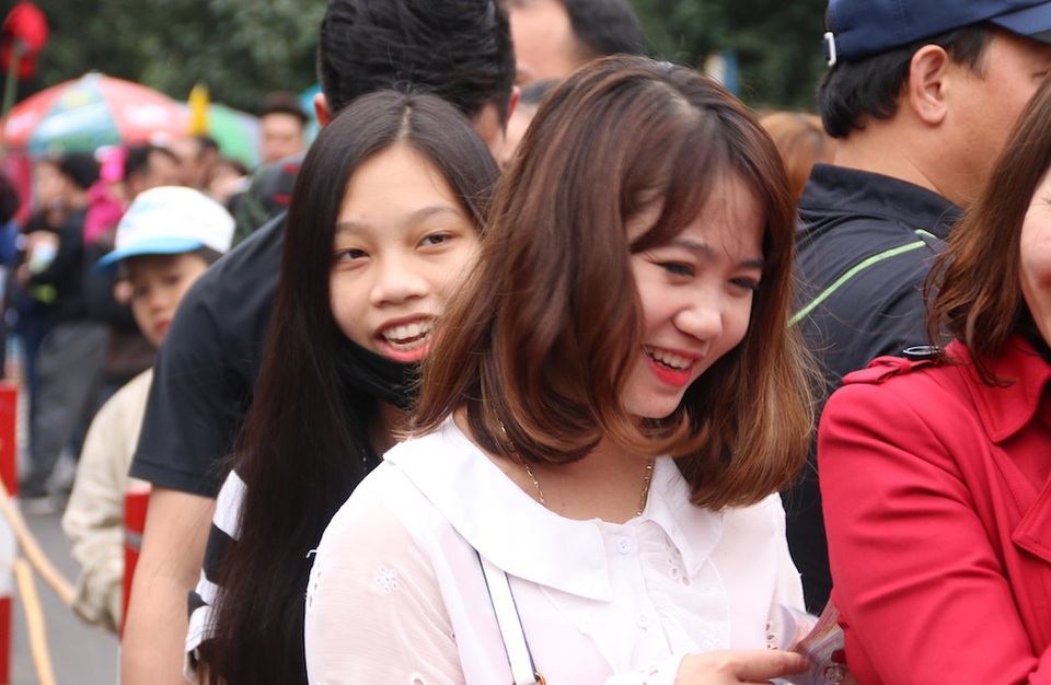 
Thời tiết ở Yển Tử hôm nay khá đẹp, thuận lợi cho du khách hành hương. Giá vé tham quan là 40 nghìn đồng đối với người lớn, 20 nghìn đồng đối với trẻ em.
