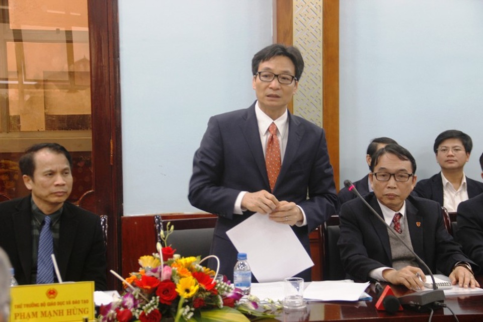 Phó Thủ tướng Vũ Đức Đam làm việc với lãnh đạo tỉnh Quảng Trị - 3
Phó Thủ tướng đánh giá tỉnh đã làm tốt công tác đền ơn đáp nghĩa