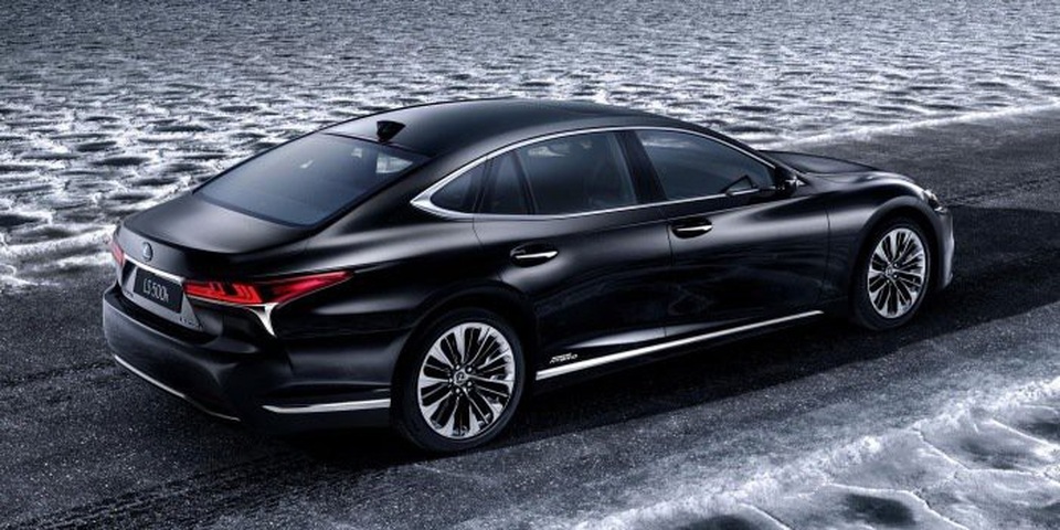Lexus mạnh tay giảm giá xe hybrid - 1 Lexus mạnh tay giảm giá xe hybrid - 1