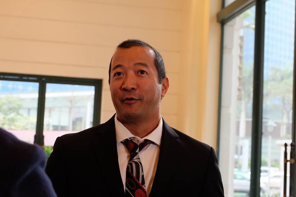 Chuyên gia khí tượng Mỹ cũng kêu khó khi dự báo cường độ bão - 2 Ông Raymond Tanabe (Ảnh: Nguyễn Dương).