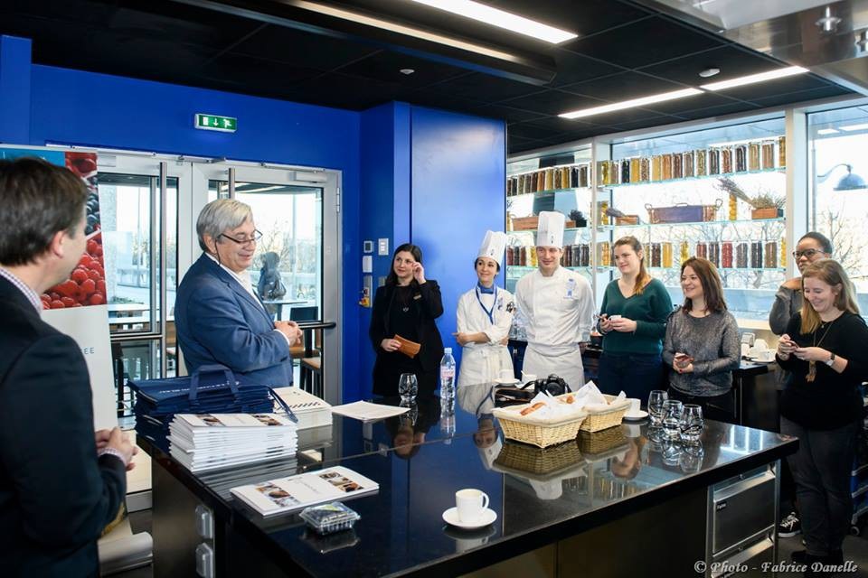 Học bổng 340 triệu du học Quản lý nhà hàng khách sạn tại Paris - Pháp - 4 Học bổng 340 triệu du học Quản lý nhà hàng khách sạn tại Paris - Pháp - 4