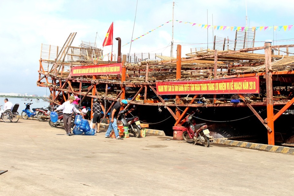 Ngư dân ra quân, thẳng tiến ngư trường Hoàng Sa - 4 Khẩu hiệu ngư dân vươn khơi đầu năm mới