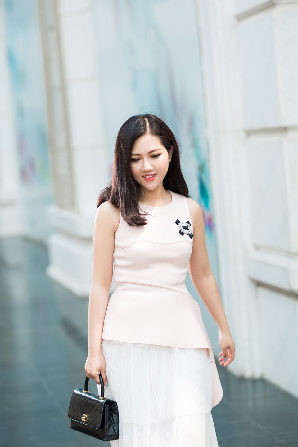 Hoa hậu Việt Hàn 2017 tiết lộ bí quyết chống nắng cho hè 2018 - 2