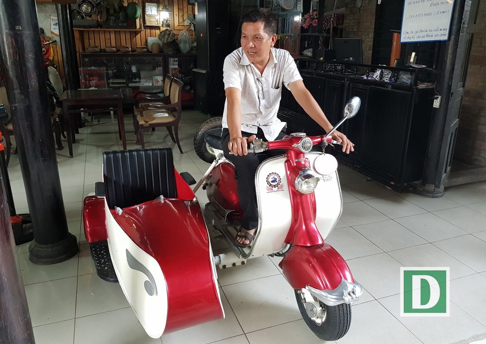Người sở hữu dàn xe cổ “độc” nhất ở Nha Trang - 1 Huỳnh Mỹ Thoại bên bộ sưu tập dàn xe cổ độc, lạ hiếm có ở Nha Trang