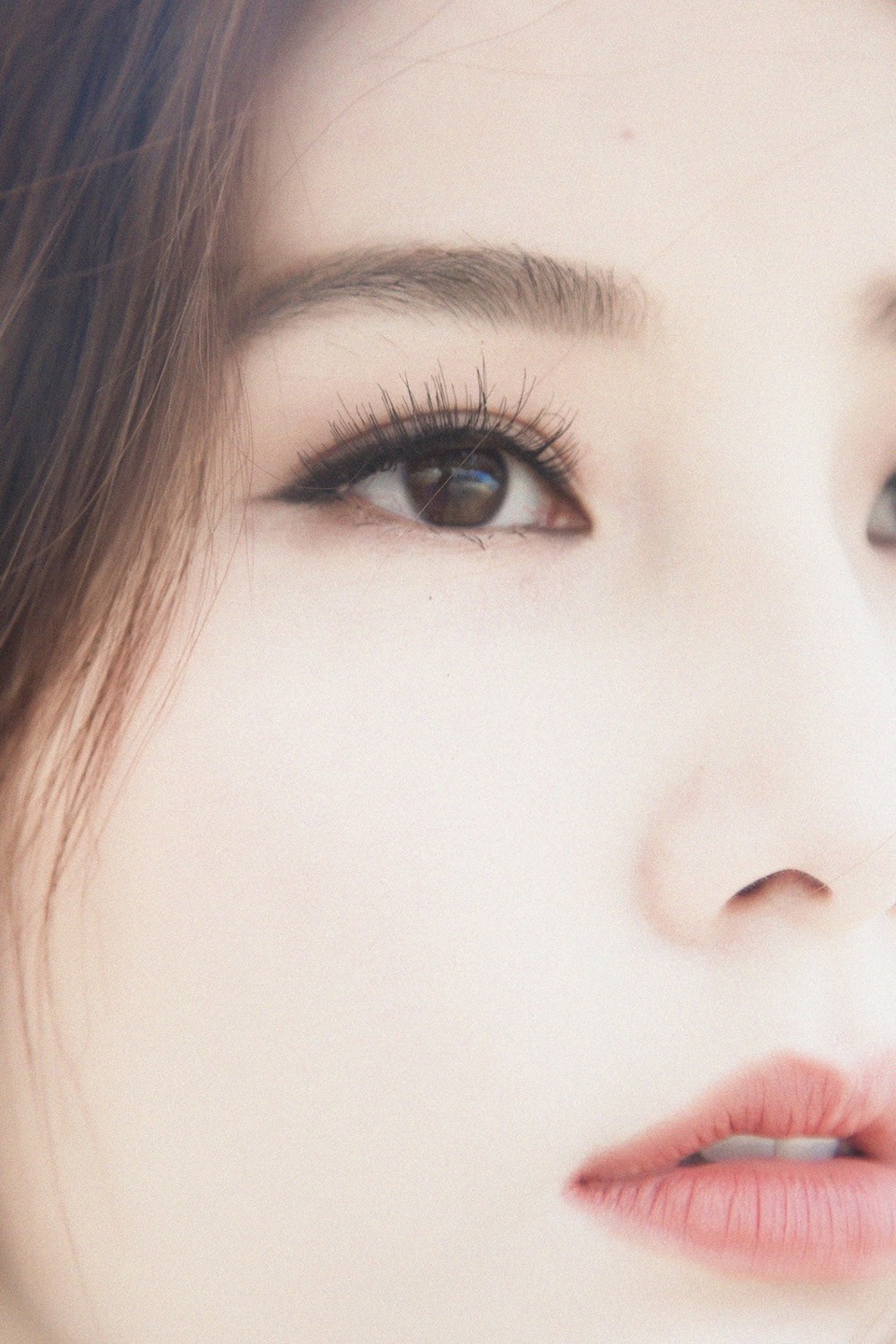 Cô nhận lời làm đại sứ vì yêu thích vẻ đẹp mộc mạc, tinh giản của tà áo dài, nhất là sau bộ phim Cô Ba Sài Gòn mà cô góp mặt.