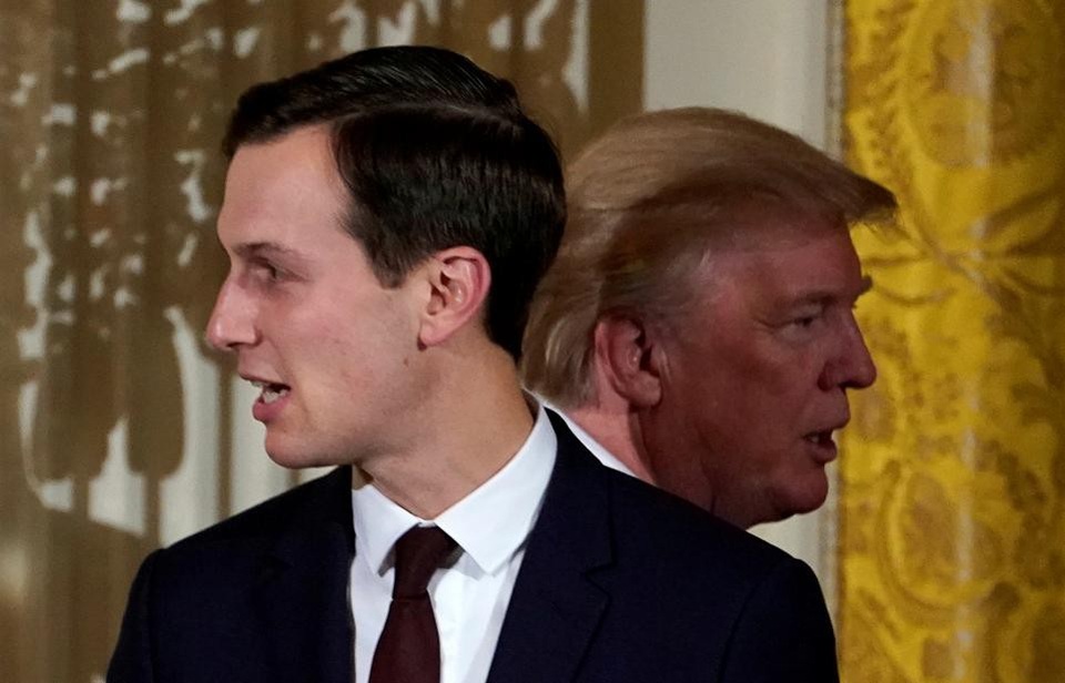 Con rể Tổng thống Trump mất "đặc quyền" ở Nhà Trắng - 1
Jared Kushner và Tổng thống Donald Trump (Ảnh: Reuters)