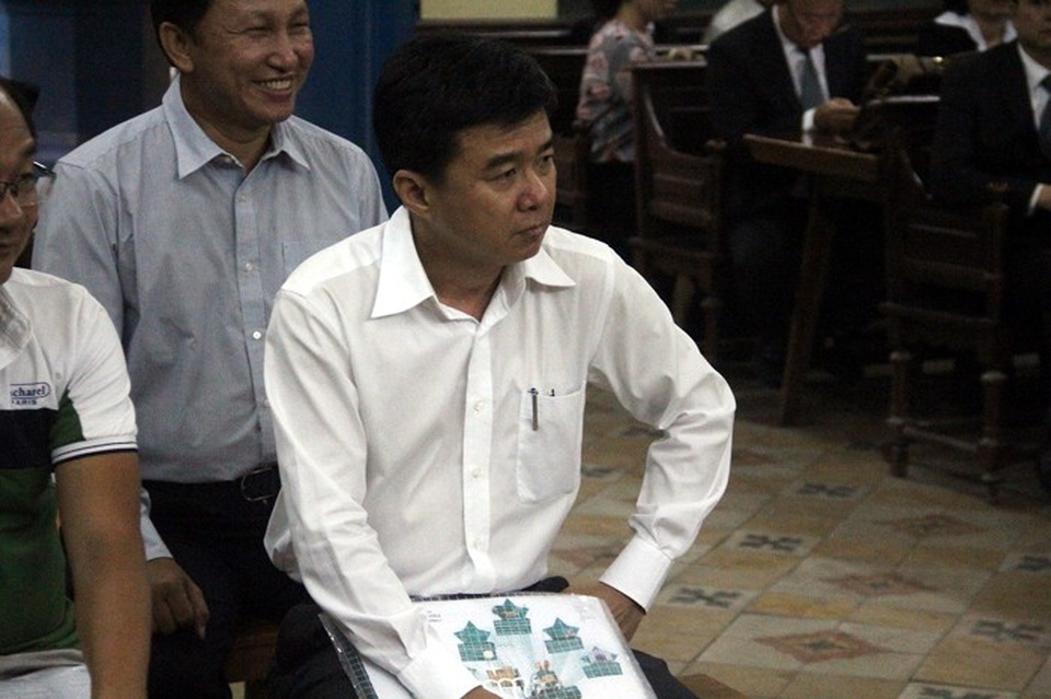 “Đi đêm” lãi suất với Huyền Như, 10 sếp ngân hàng phải hầu tòa - 1 Bị cáo Lê Quang Trí (nguyên Tổng giám đốc Nam Việt).