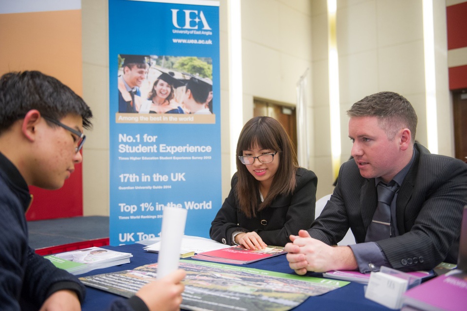 Interview Day 2018: Cơ hội vàng săn học bổng du học chỉ trong 3 giờ đồng hồ - 2 Interview Day 2018: Cơ hội vàng săn học bổng du học chỉ trong 3 giờ đồng hồ - 2