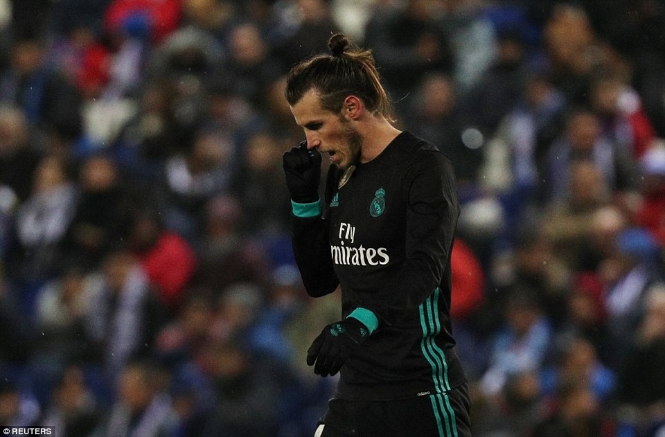 Những khoảnh khắc Real Madrid thua cay đắng tại xứ Catalonia - 12
Bale vô duyên, trong ngày C.Ronaldo không ra sân