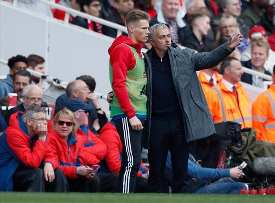 Scott McTominay: “Viên ngọc quý” của Mourinho - 2 Dưới sự dìu dắt của HLV Mourinho, Scott McTominay hứa hẹn sẽ còn tiến xa