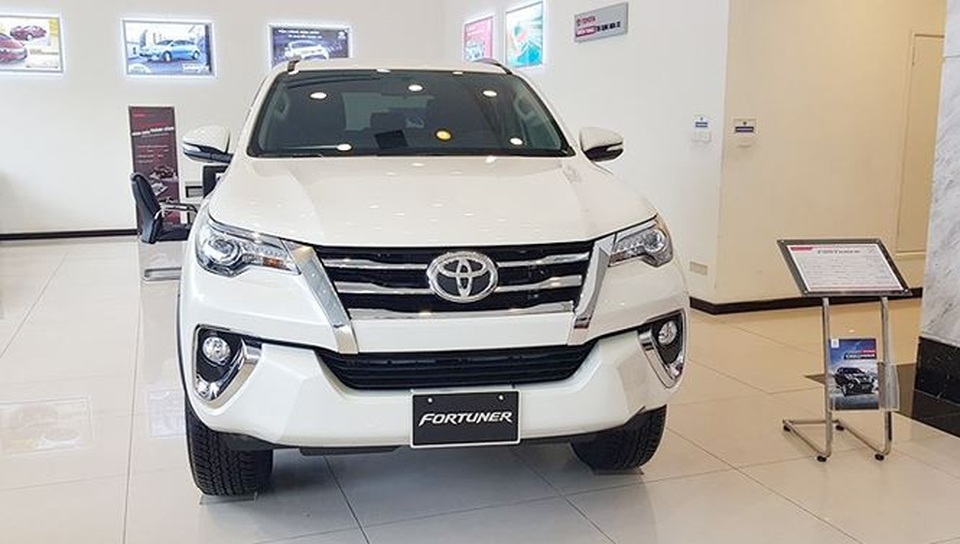 Doanh nghiệp ôtô FDI chuyển hướng đi buôn? - 1
Toyota Fortuner - dòng xe chủ lực của Toyota Việt Nam từng sản xuất trong nước hiện được nhập khẩu từ Indonesia.
