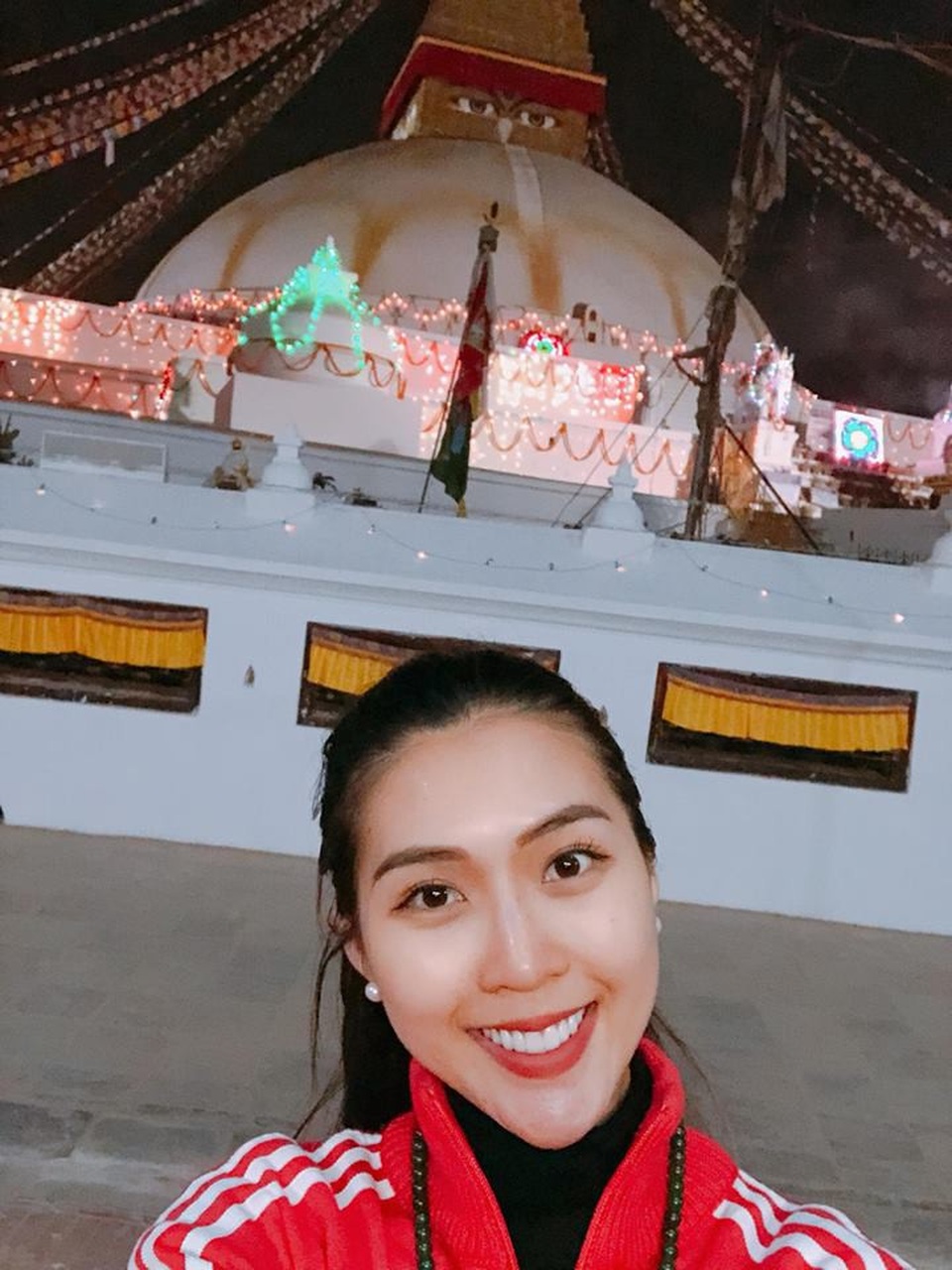 Mới đây, Top 8 Miss Intercontinental 2017 Tường Linh đã có chuyến đi lý thú đến Nepal để tham quan và hành hương ngày đầu năm.