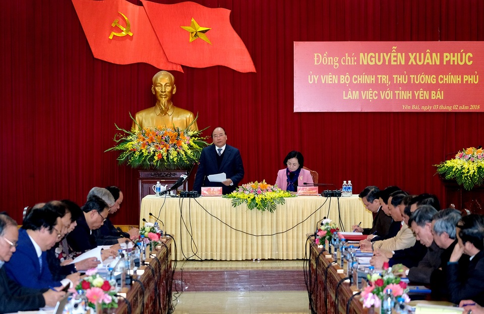 Thủ tướng: Sao để người làm nên những ruộng bậc thang kỳ vĩ không còn nghèo - 2
Thủ tướng: Những lợi thế sẵn có cần phát huy để tạo ấn tượng về Yên Bái, để những người dân làm nên tác phẩm kỳ vĩ -ruộng bậc thang- không còn nghèo nữa.