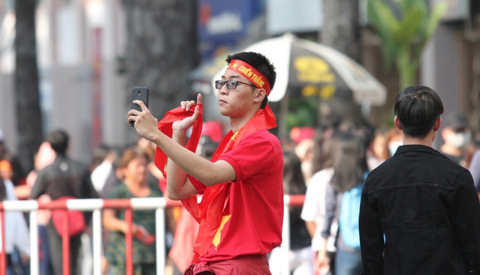 Tranh thủ seo-phì, minh chứng cho sự có mặt của bản thân ở sự kiện này