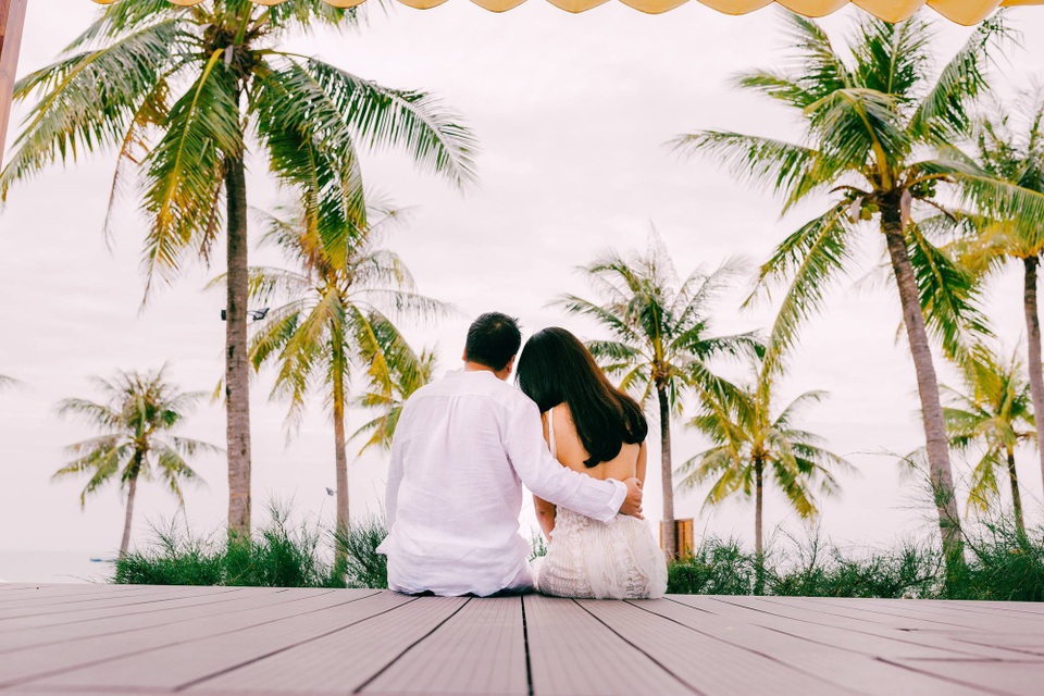 Đăng Dương - Kim Xuyến “cưới lại” sau 15 năm nên duyên vợ chồng - 5 Lãng mạn không thua kém gì cặp vợ chồng son.