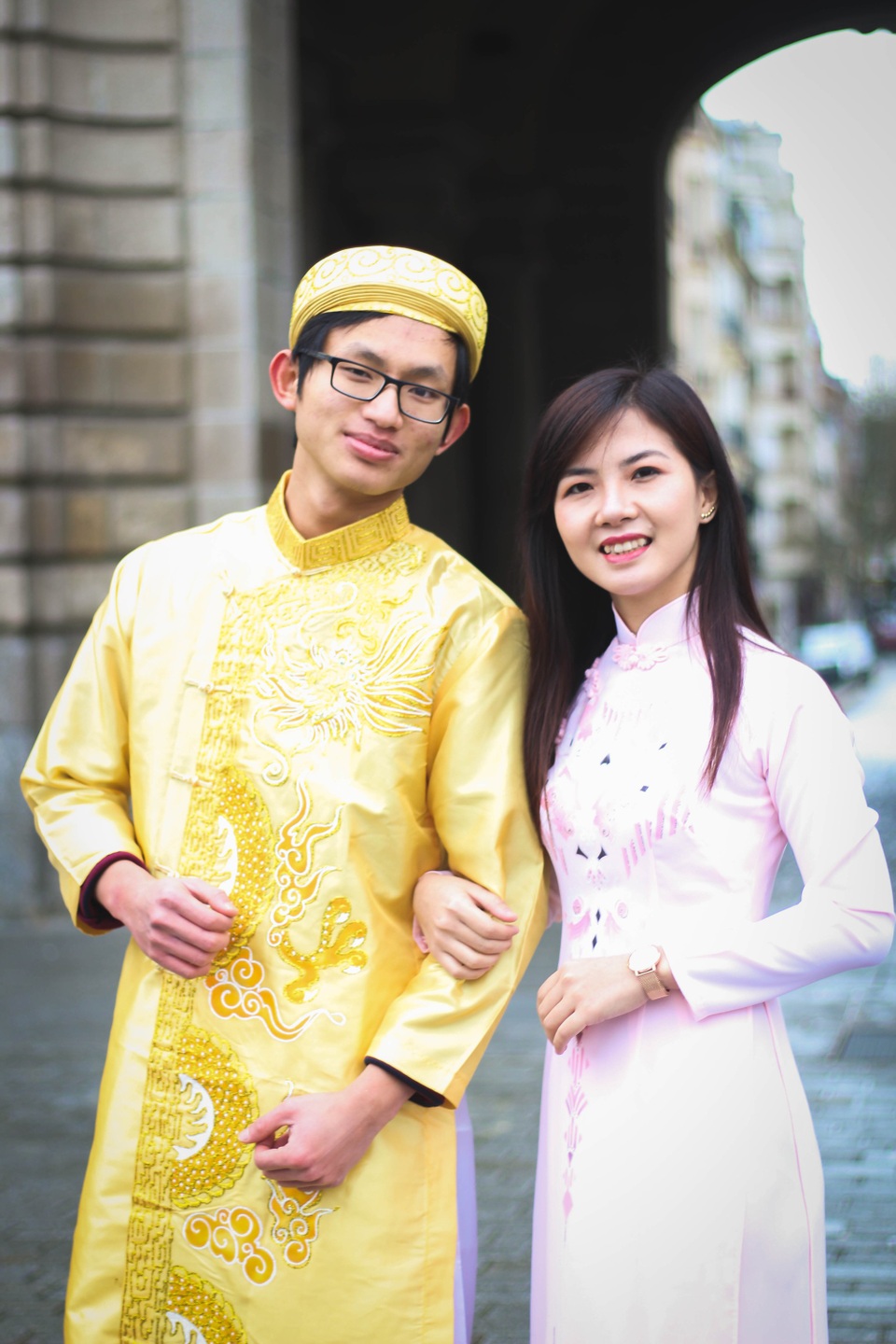 Nam thanh nữ tú mặc áo dài quảng bá văn hóa Việt tại Pháp - 4 Nam thanh, nữ tú.