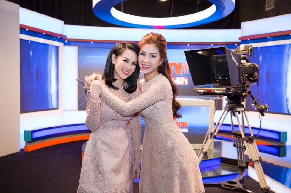 Trước Mỹ Linh, hai người đẹp khác xuất thân từ cuộc thi Hoa hậu Việt Nam là Á hậu Diễm Trang...