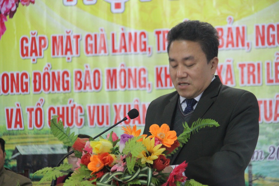 Mang “Tết sớm” đến với đồng bào Mông và Khơ Mú ở miền Tây xứ Nghệ - 2 Ông Lê Văn Giáp - Chủ tịch UBND huyện Quế Phong, phát biểu tại buổi lễ.