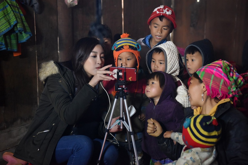 Thôn Cu Vai (Yên Bái) cũng là nơi Mỹ Linh thực hiện dự án năng lượng mặt trời “Cõng điện lên bản” khi dự thi Miss World.