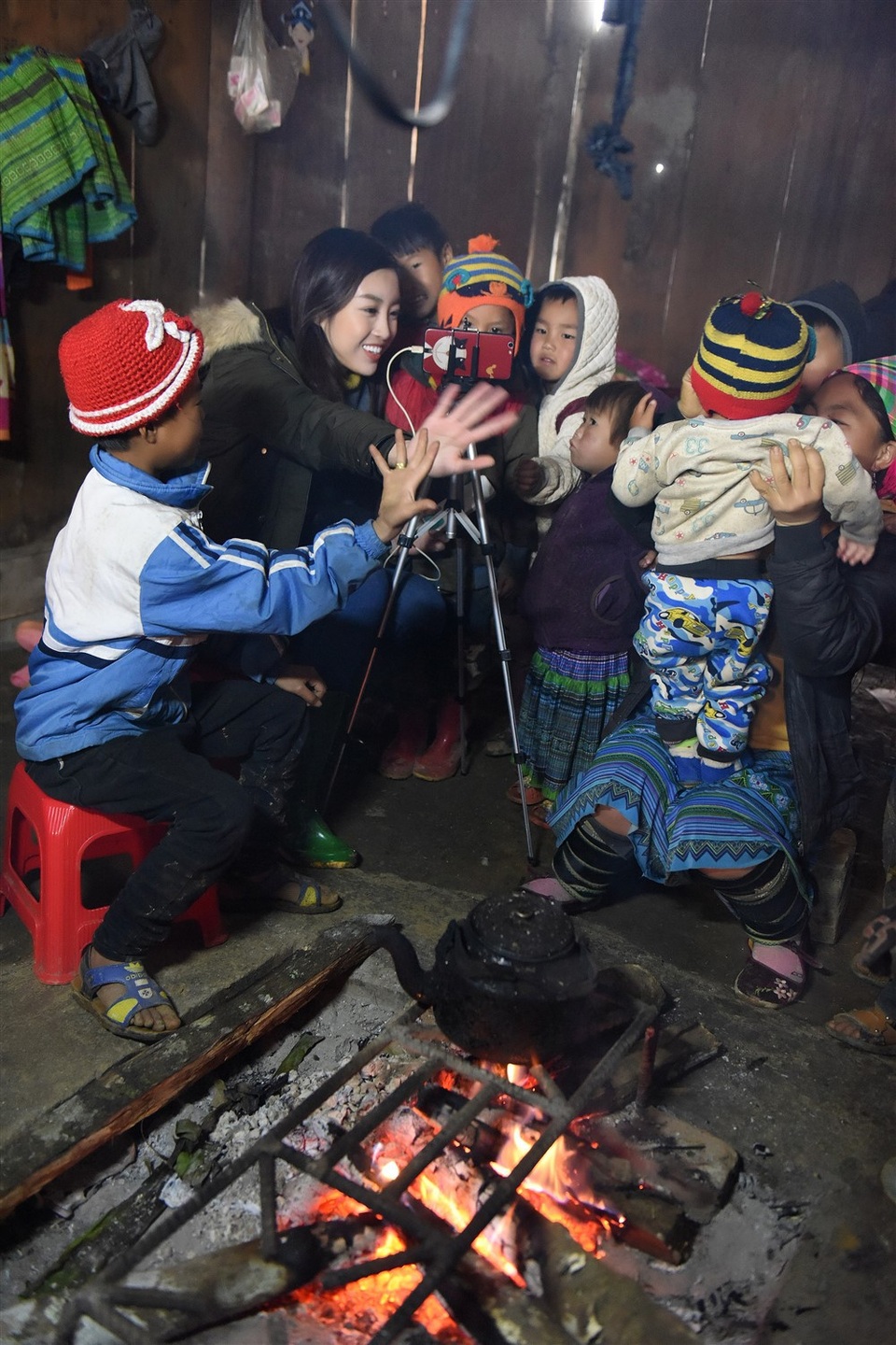 Nhờ dự án nhân ái này mà thôn Cu Vai lần đầu đón tết trong ánh đèn điện. Chính vì vậy, Tết này càng thêm ý nghĩa.