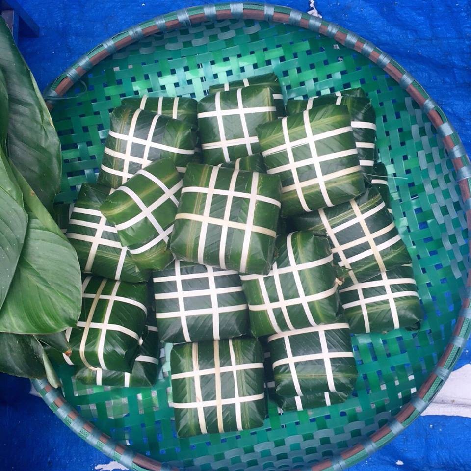 Đại sứ Peru học gói bánh chưng nhân dịp Tết - 6
Làng Tranh Khúc (xã Duyên Hà, huyện Thanh Trì, Hà Nội) từ lâu đã nổi tiếng với nghề làm bánh chưng cổ truyền.