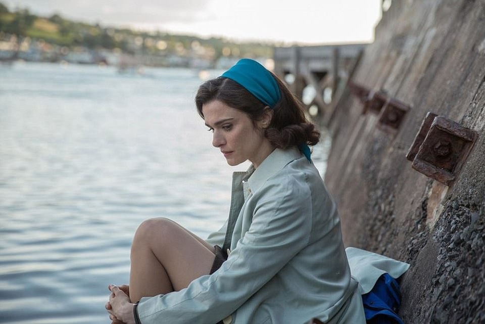 Sao "Xác ướp Ai cập" trẻ đẹp ở tuổi 47 - 19
Rachel bắt đầu quay lại đóng phim từ năm 2015 sau một thời gian ở ẩn để lập gia đình và nghỉ ngơi.