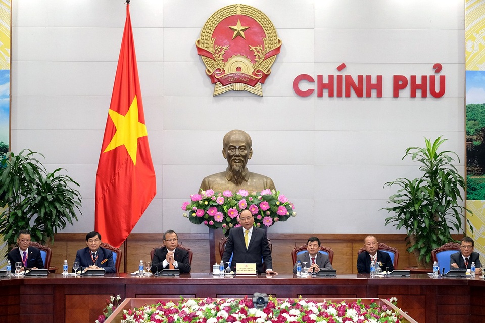 Thủ tướng: “Tình yêu quê hương luôn tin đậm trong mỗi người Việt” - 1 Thủ tướng đề nghị hướng về chân, thiện mỹ, trên dưới một lòng cùng chung tay dựng xây Tổ quốc.