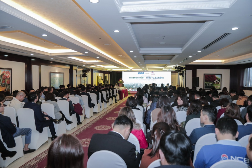 100% căn FLC Eco Charm được khách hàng đặt chỗ ngay trong ngày đầu ra mắt - 1 Sự kiện giới thiệu dự án Khu đô thị FLC Eco Charm thu hút hơn 200 khách hàng tham dự