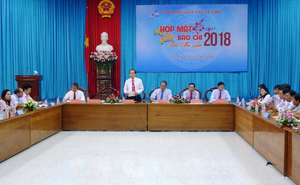 Chủ tịch tỉnh An Giang "đặt hàng" báo chí bêu tên cán bộ tham nhũng - 1 Lãnh đạo tỉnh An giang cho rằng, năm qua tỉnh đạt nhiều kết quả nổi bật là có sự đóng góp không nhỏ của báo chí
